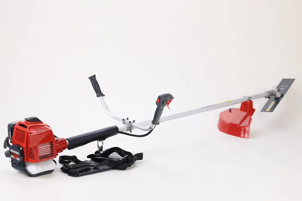Máy cắt cỏ Yataka TY53 – toàn bộ máy